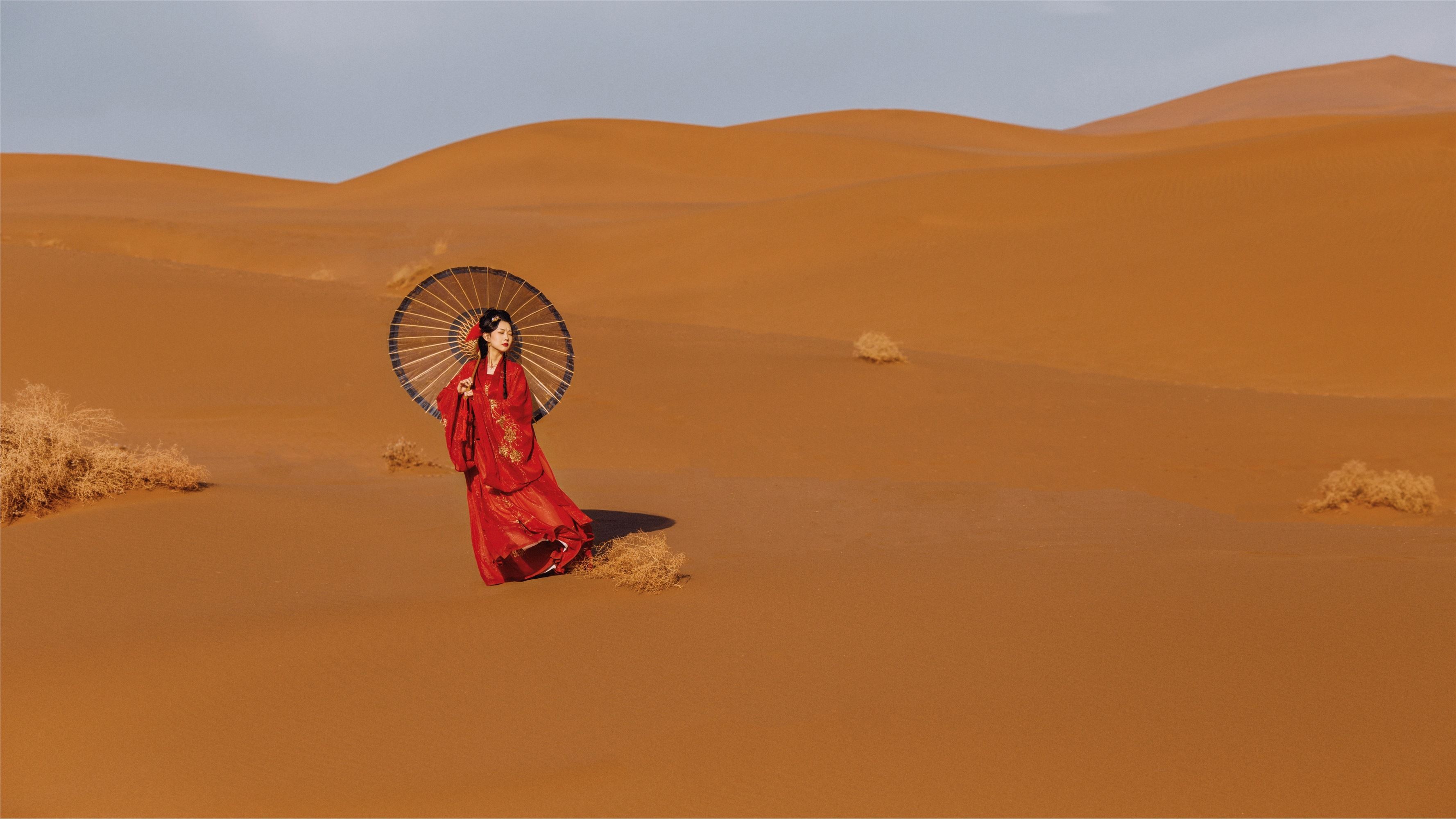 YITUYU艺图语 2021.09.08 漠上行 兔小白